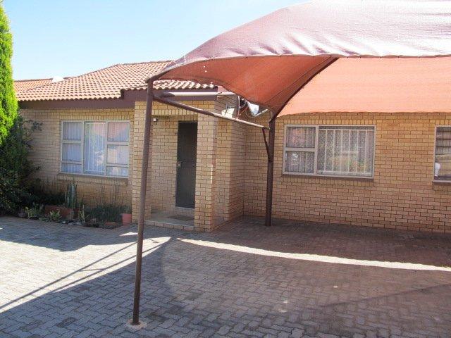 2 Bedroom Property for Sale in Vaalpark Free State